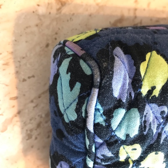 Vera Bradley shoulder bag, multi color floral, 12”x10”x2” adjustable strap. - Picture 13 of 13